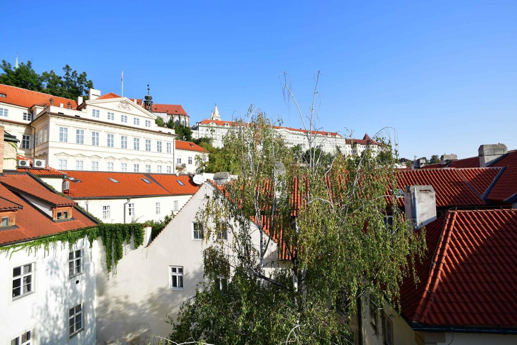 Romantic Apartment Under The Prague Castle 外观 照片